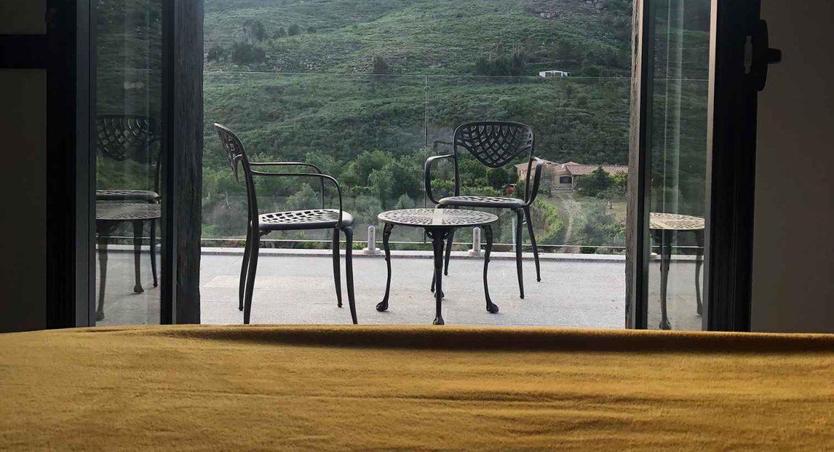 alojamento combarão da serra - empreendimento turístico, localizada em cortes do meio na serra da estrela