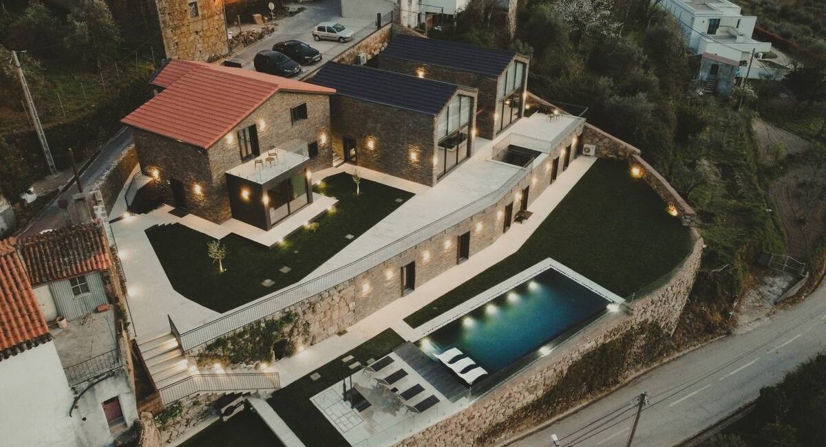 alojamento monteira da serra - empreendimento turístico, localizada em cortes do meio na serra da estrela